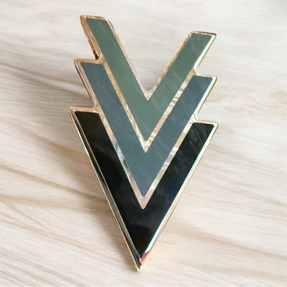 Louis Vuitton Silver-tone Enamel VVV pin featuring printed enamel inlays NWOT - Picture 3 of 13